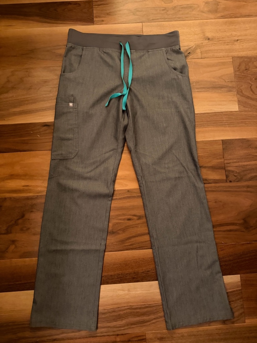FIGS Straight Leg Scrub Pants in Charcoal with Teal Drawstring